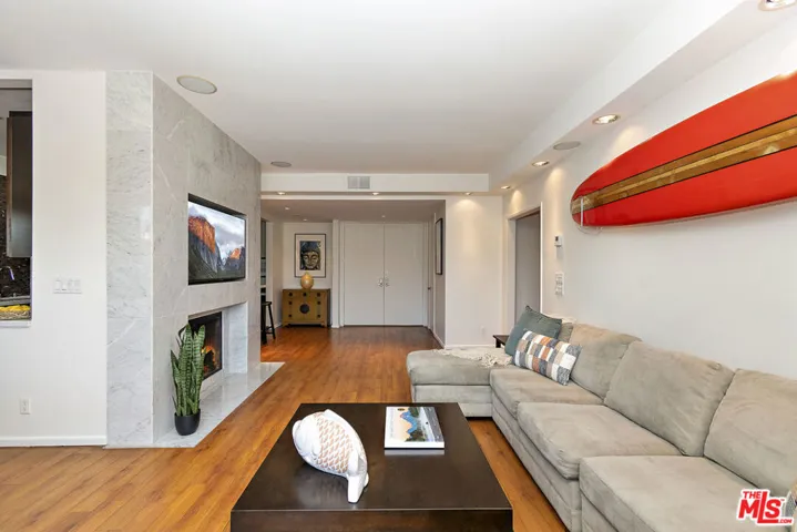 5100 Via Dolce 207, Marina Del Rey, California 90292