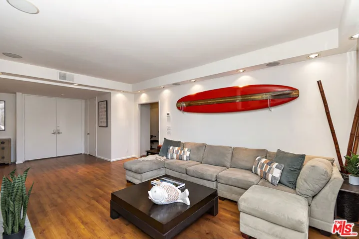5100 Via Dolce 207, Marina Del Rey, California 90292