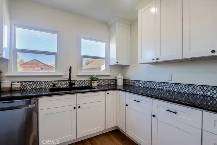 1711 E 6th Street, Long Beach, California 90802