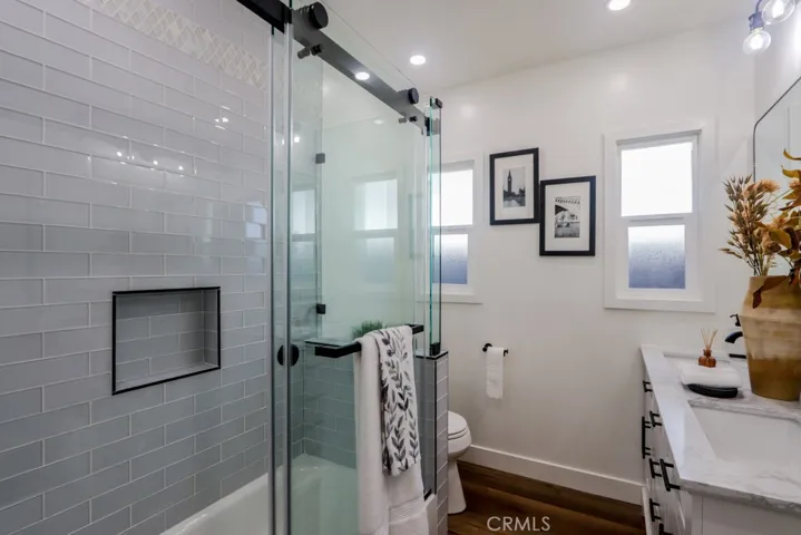 1711 E 6th Street, Long Beach, California 90802