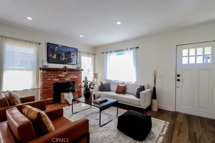 1711 E 6th Street, Long Beach, California 90802