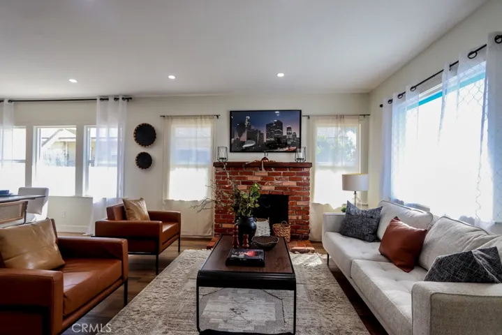 1711 E 6th Street, Long Beach, California 90802