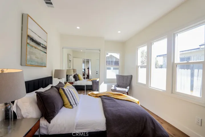 1711 E 6th Street, Long Beach, California 90802