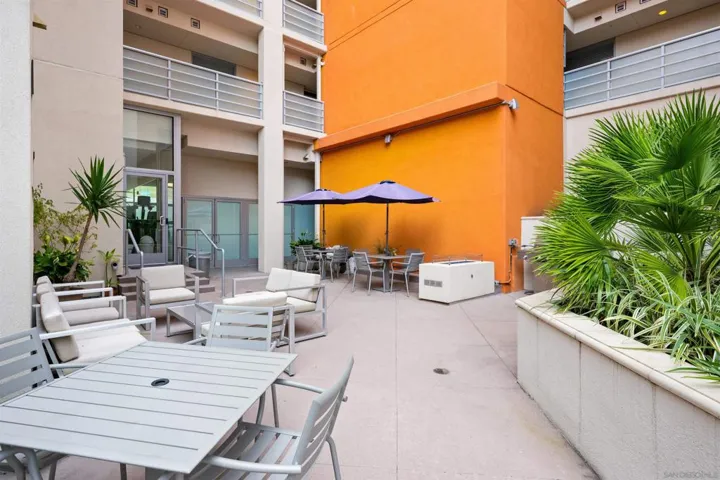 550 15th St 305, San Diego, California 92101