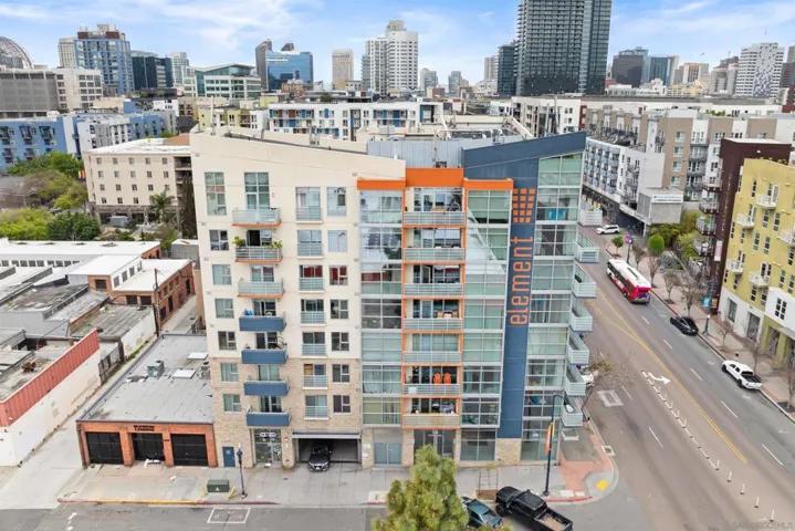 550 15th St 305, San Diego, California 92101
