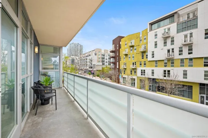 550 15th St 305, San Diego, California 92101