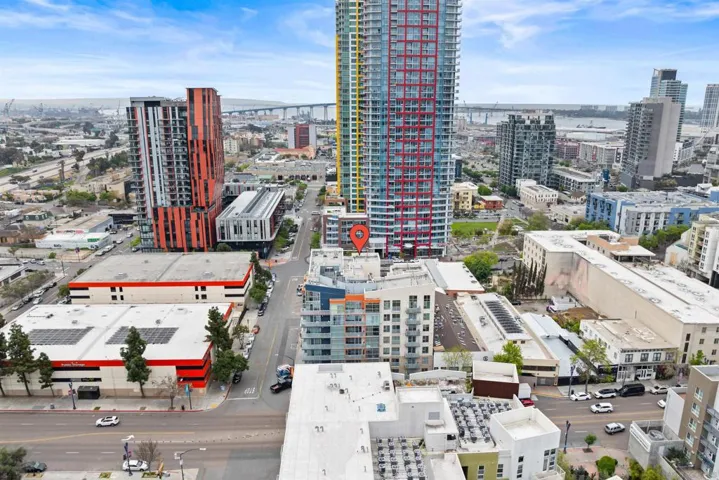 550 15th St 305, San Diego, California 92101