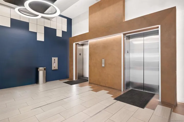 550 15th St 305, San Diego, California 92101