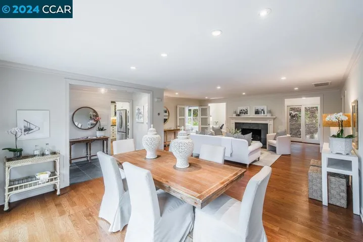 6 Lloyd Lane, Orinda, California 94563