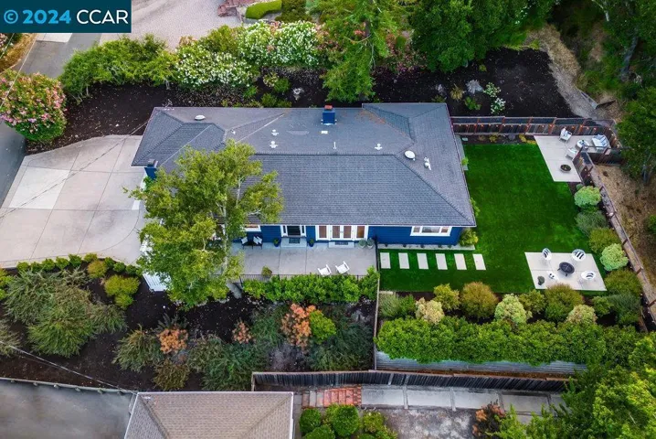 6 Lloyd Lane, Orinda, California 94563