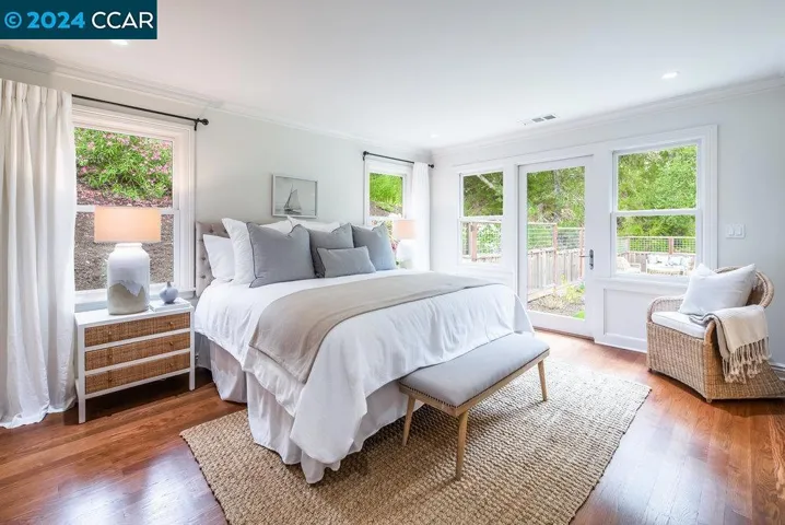 6 Lloyd Lane, Orinda, California 94563