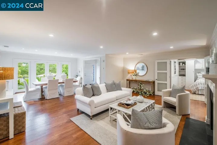 6 Lloyd Lane, Orinda, California 94563