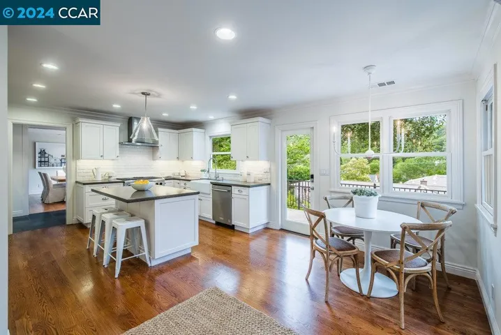 6 Lloyd Lane, Orinda, California 94563