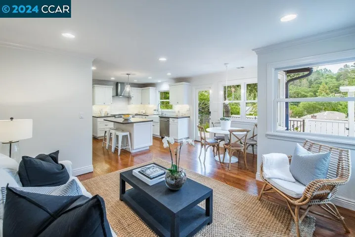 6 Lloyd Lane, Orinda, California 94563