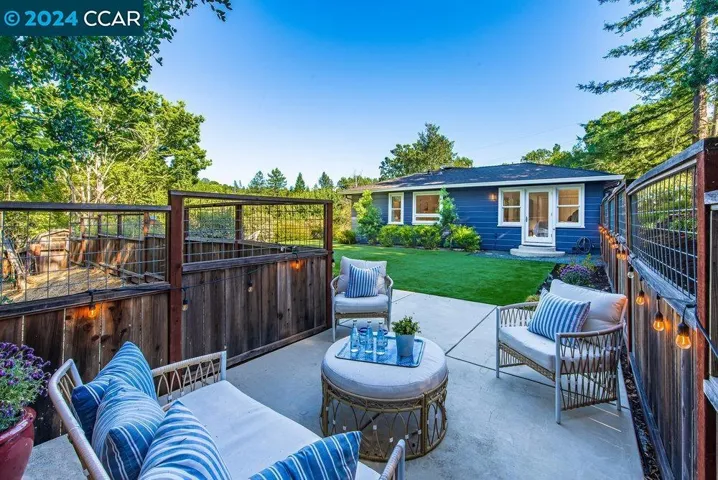 6 Lloyd Lane, Orinda, California 94563