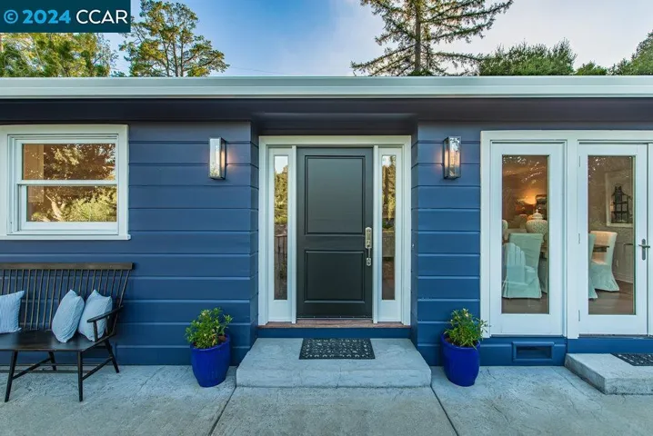 6 Lloyd Lane, Orinda, California 94563