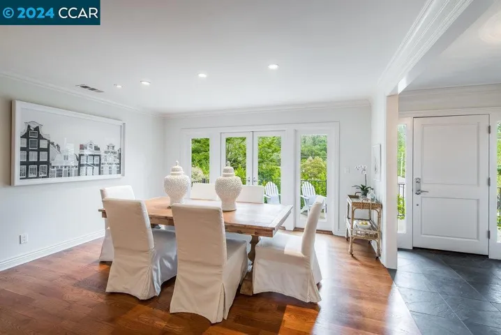 6 Lloyd Lane, Orinda, California 94563