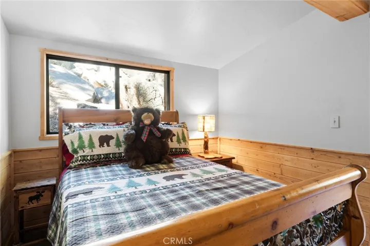 79 Big Bear Tr, Big Bear Lake, California 92315