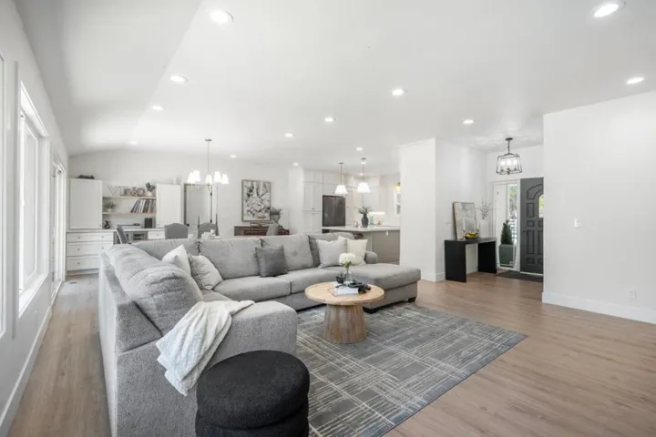 3315 Old Creek Road, Gilroy, California 95020