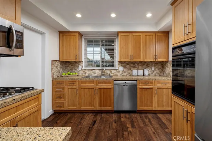 15401 Baffin Circle, Huntington Beach, California 92649