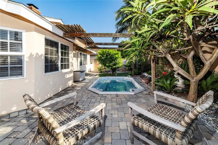 15401 Baffin Circle, Huntington Beach, California 92649