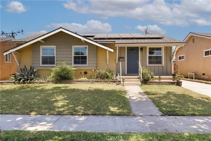 11433 212th Street, Lakewood, California 90715