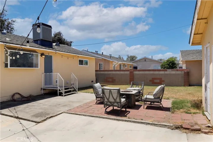 11433 212th Street, Lakewood, California 90715