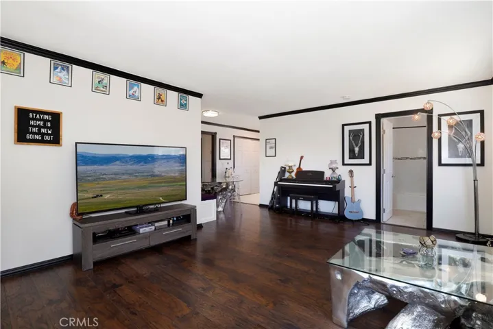 11433 212th Street, Lakewood, California 90715