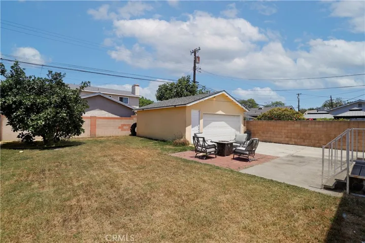 11433 212th Street, Lakewood, California 90715