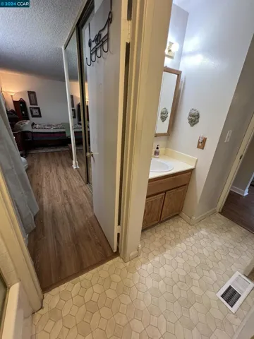 214 Oak Manor Plz, Martinez, California 94553