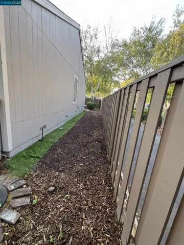 214 Oak Manor Plz, Martinez, California 94553