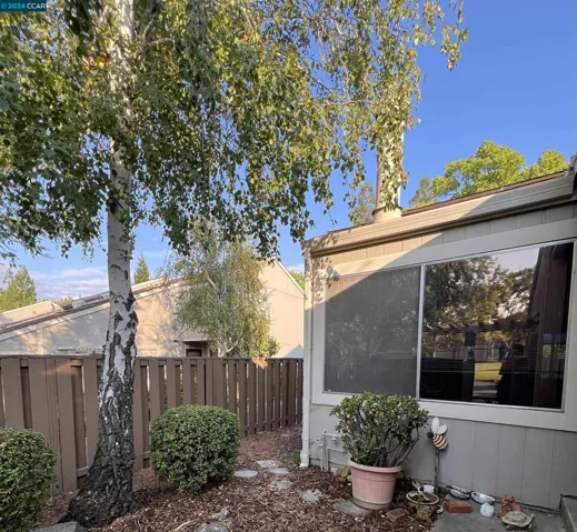 214 Oak Manor Plz, Martinez, California 94553