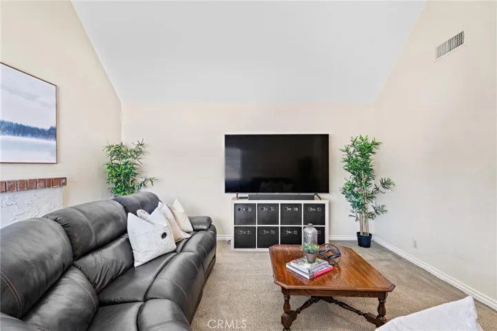 230 Temmera Lane, Glendora, California 91740