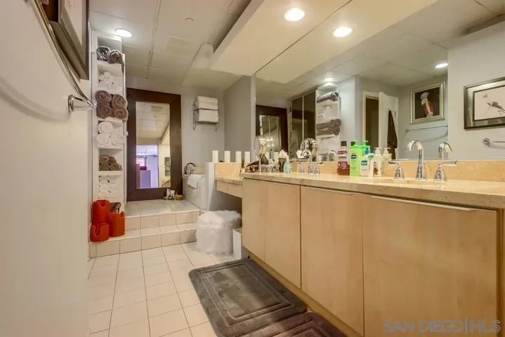 877 Island Ave 218, San Diego, California 92101