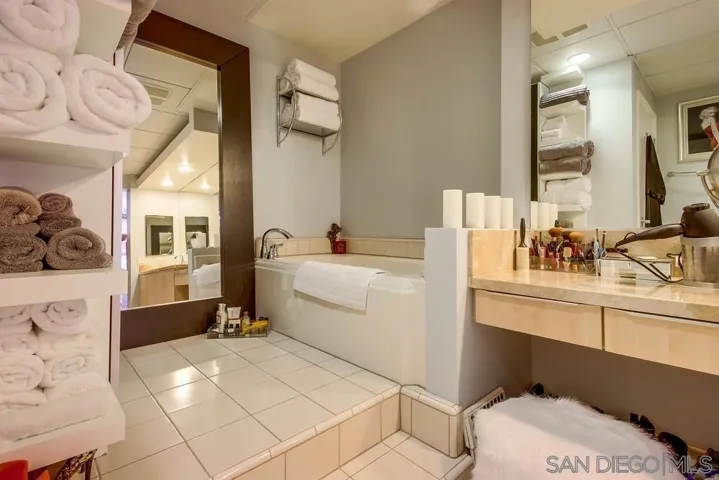 877 Island Ave 218, San Diego, California 92101