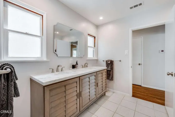 4884_Presidio_Dr_ View_Park California 3