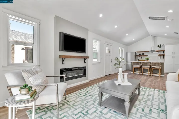 Guest House Family Room