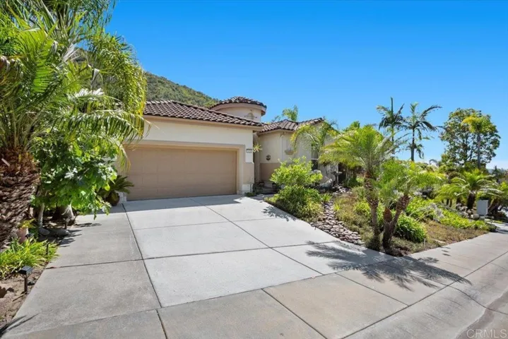 1118 Via Vera Cruz, San Marcos, California 92078