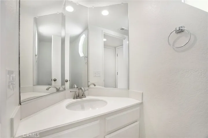 27816 Berwick, Mission Viejo, California 92691