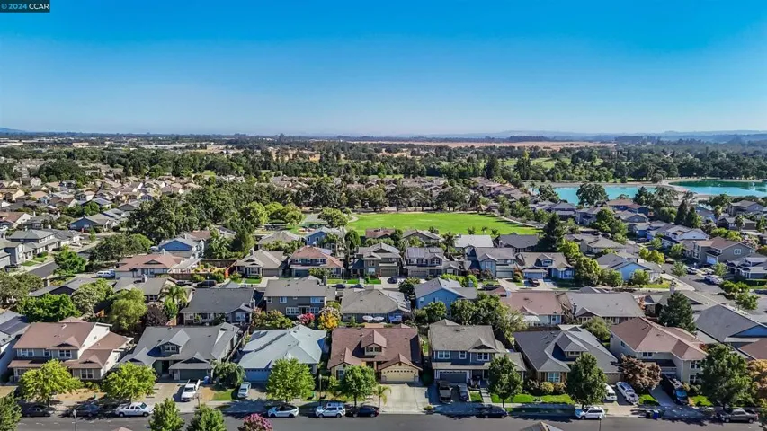1171 Pedroncelli Dr, Windsor, California 95492