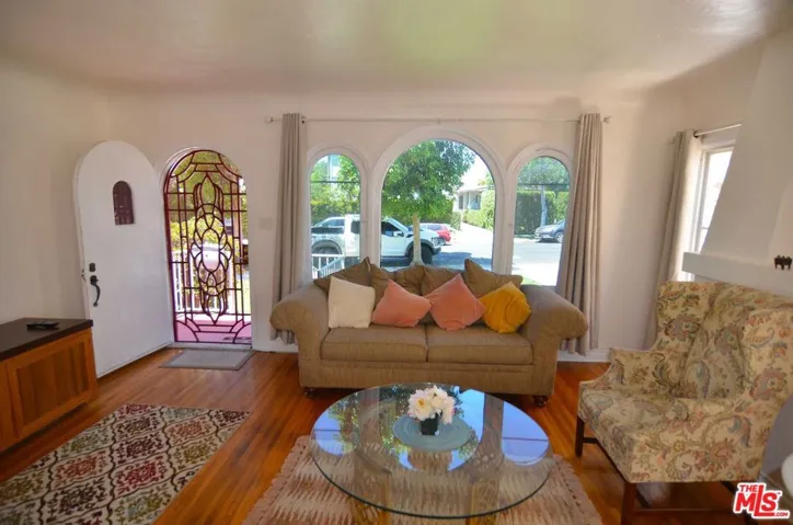 1252 S Burnside Avenue, Los Angeles, California 90019