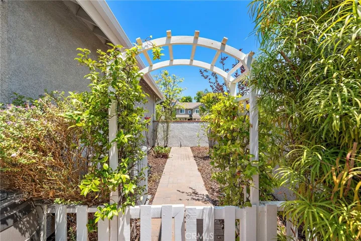 21115 Briarwood Lane, Rancho Santa Margarita, California 92679