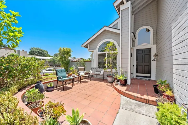 21115 Briarwood Lane, Rancho Santa Margarita, California 92679