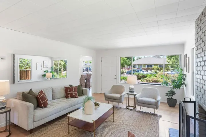 3727 Grove Avenue, Palo Alto, California 94303