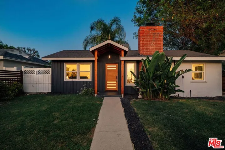 7520 White Oak Avenue, Lake Balboa, California 91406