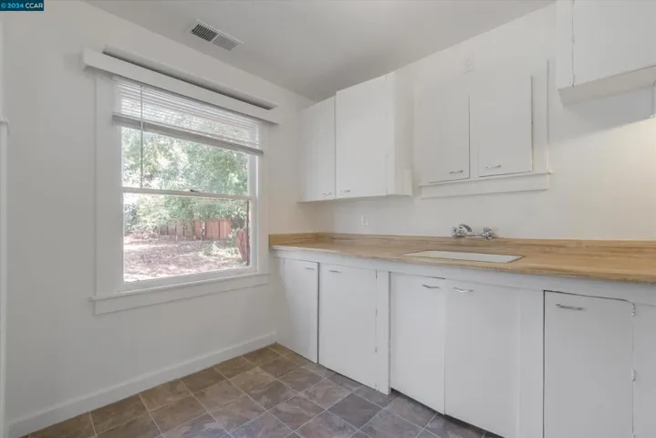 1825 S Main St A, Walnut Creek, California 94595