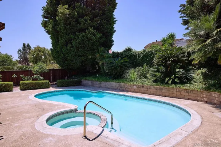 2037 Sonora Ct., Vista, California 92081