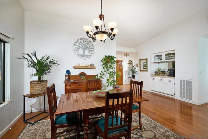 2037 Sonora Ct., Vista, California 92081