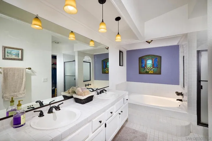 2037 Sonora Ct., Vista, California 92081