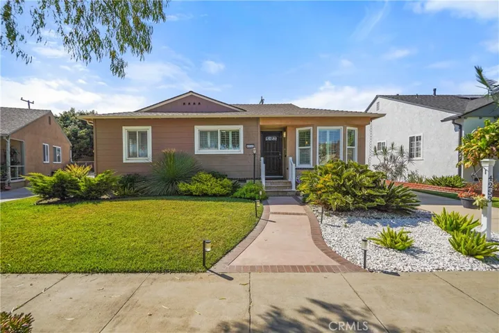 4253 Nelsonbark Avenue, Lakewood, California 90712